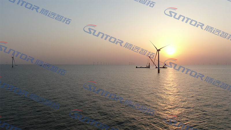 通宝TB222拍摄的夕阳下的海上发电场景